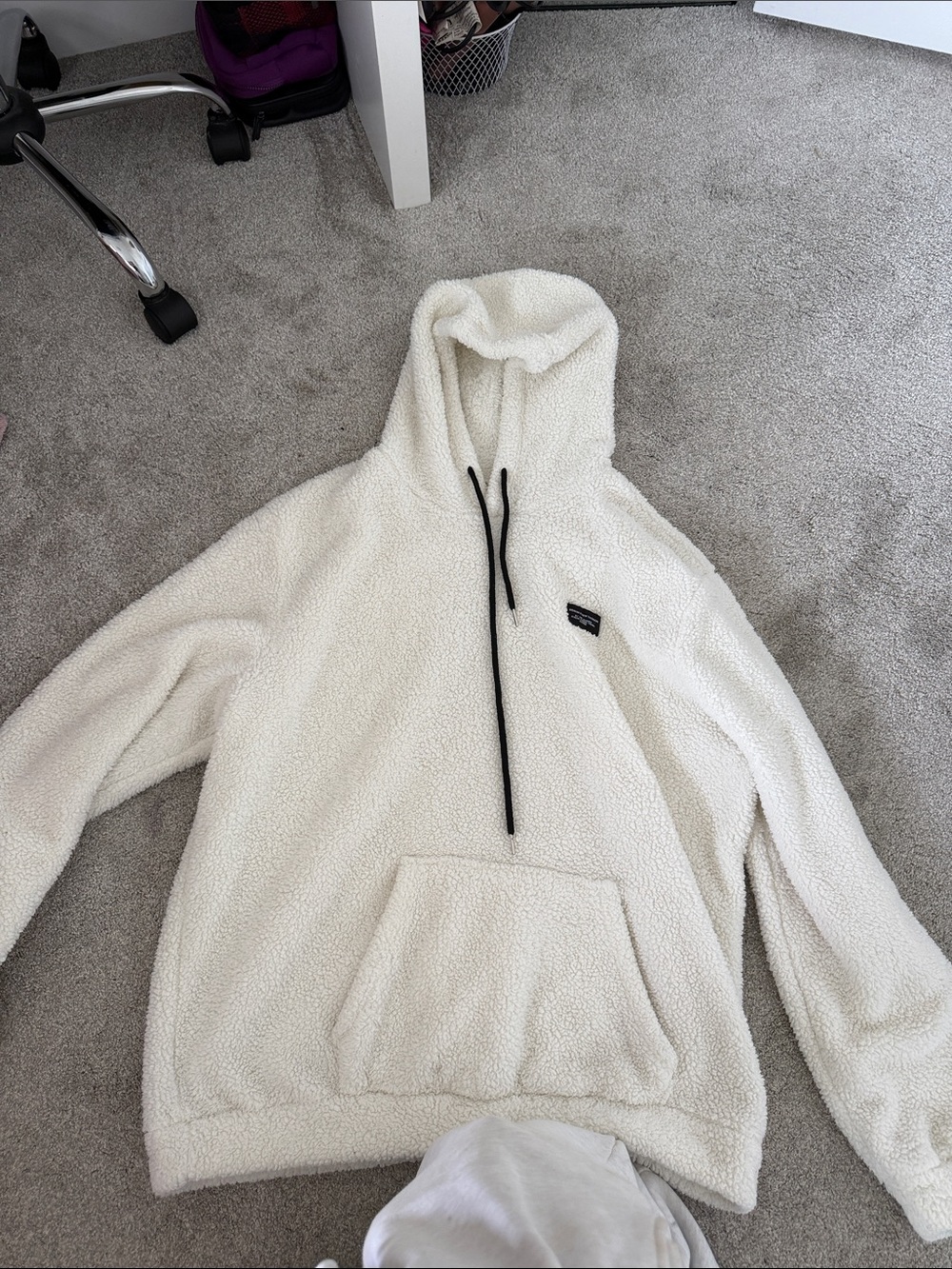Nordstrom white fluffy hoodie Sherpa. Winter/snowboarding